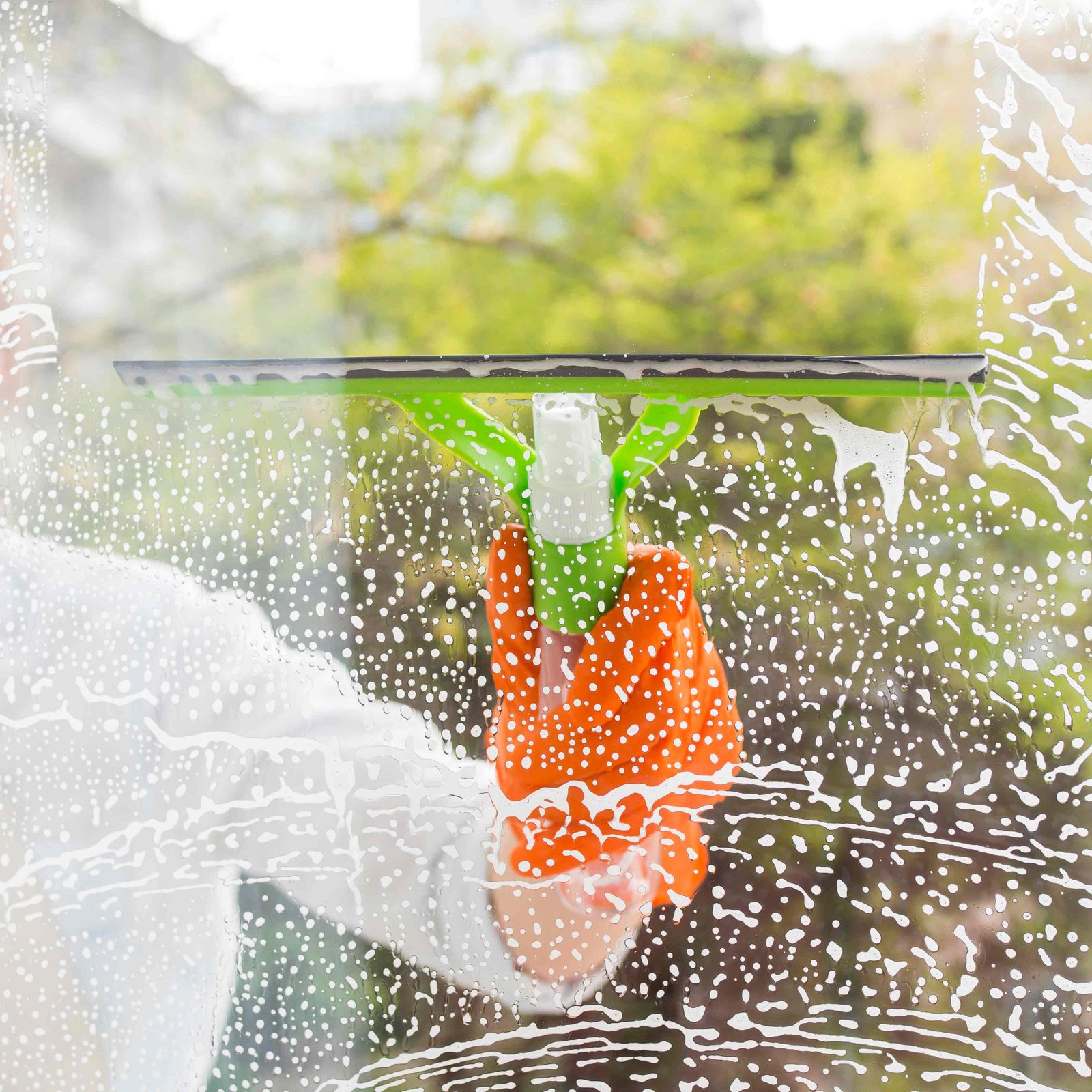 Streak free crystal clear exterior residential window washing