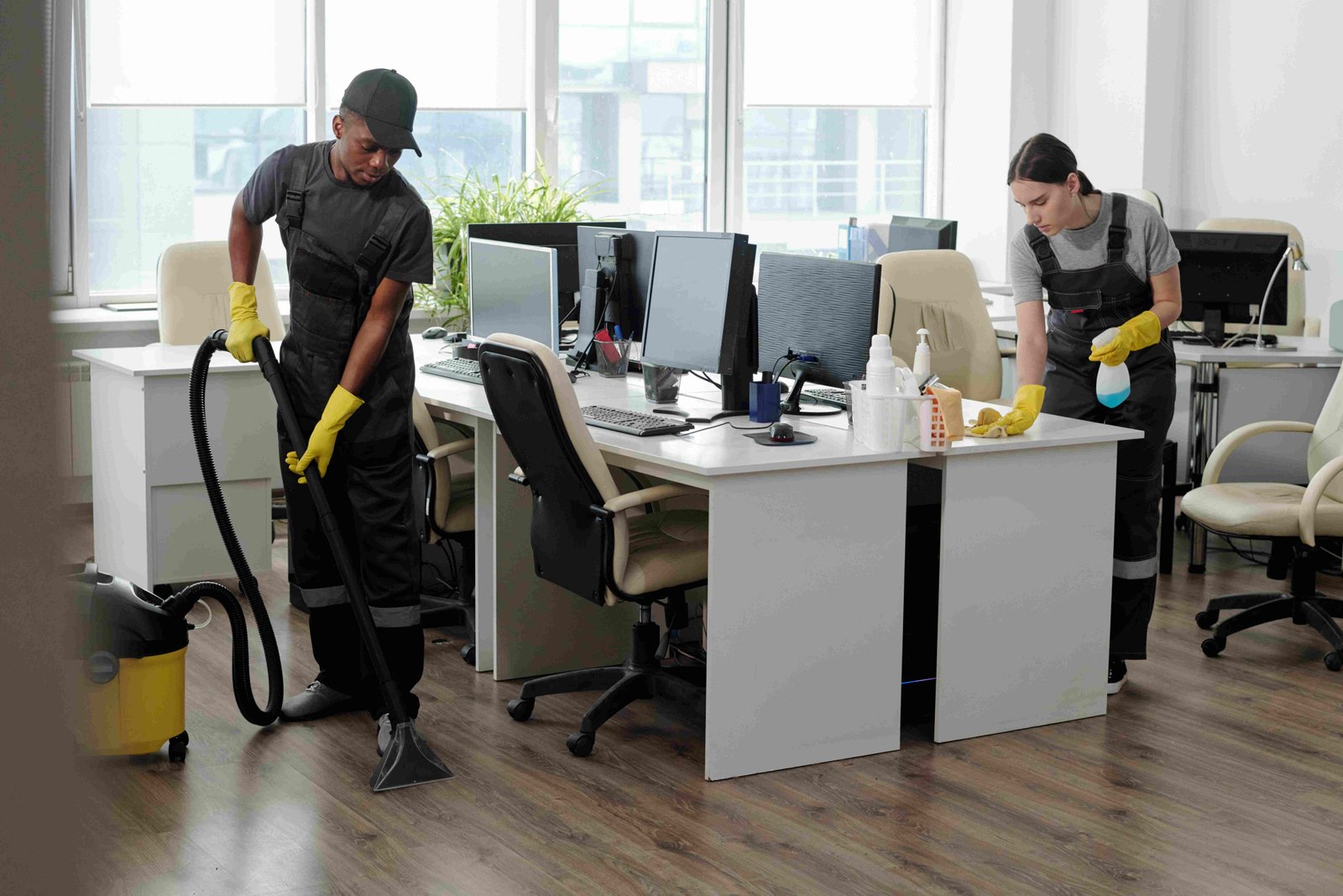 Commercial Office Workspace Cleaning
